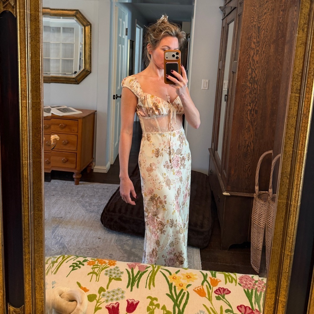 Flowy Floral Cream sexy Dress